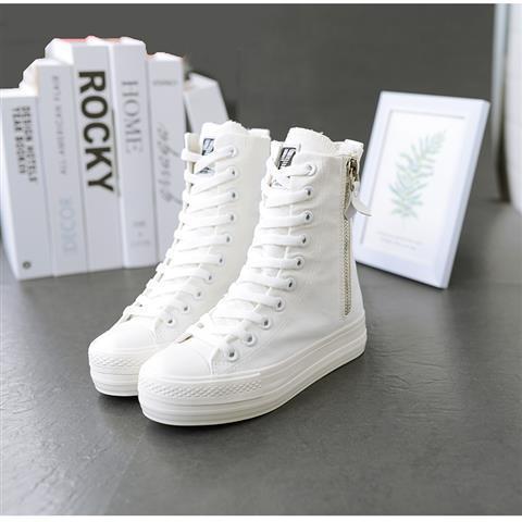 Canvas Boots With High Tops And Platforms